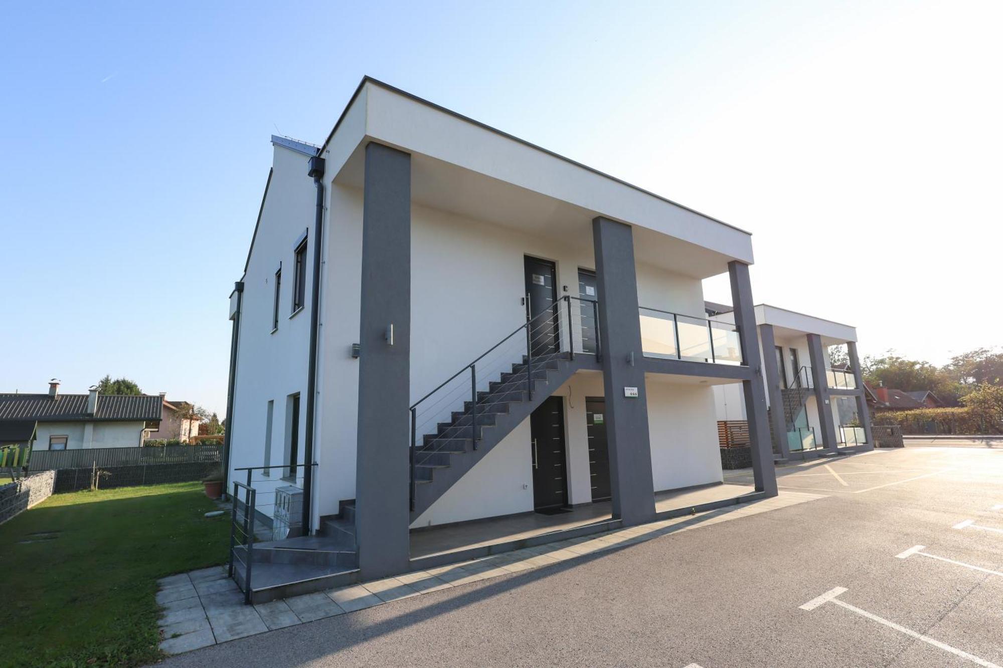 White Mountain Apartment Banovci Exterior photo